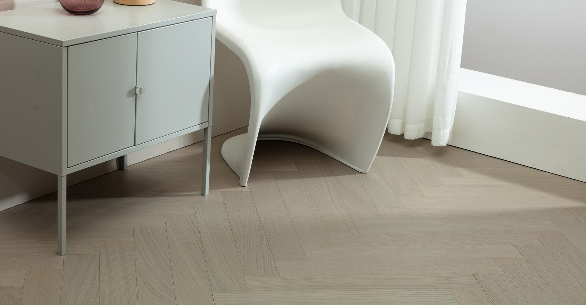 多层人字拼地板